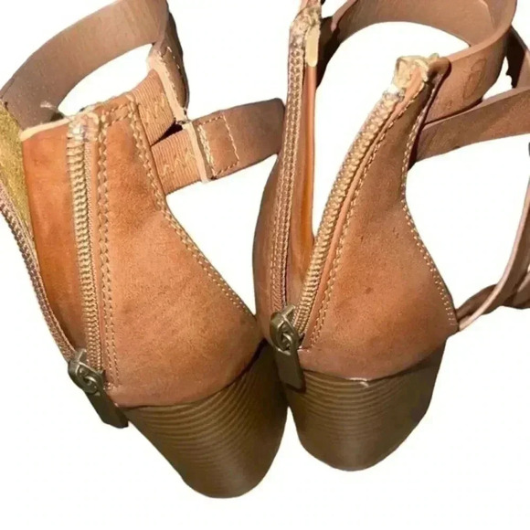 Bamboo Strappy Sandals - Picture 3 of 4